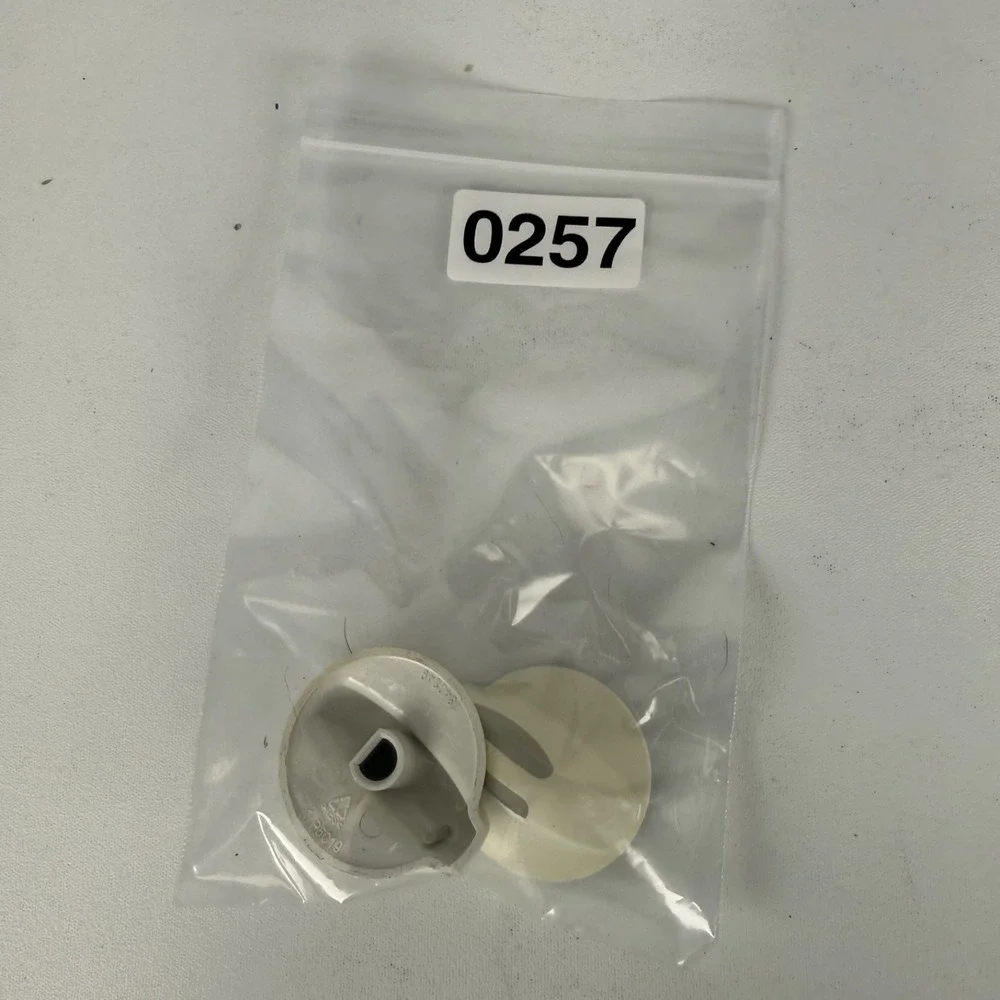 PAIR OF KNOBS Fits Frigidaire KIP5C19, 1340349‎ Knob, Rotary, White